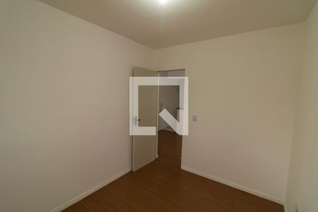 Quarto 1 de apartamento para alugar com 3 quartos, 52m² em Vila Miranda, Itaquaquecetuba