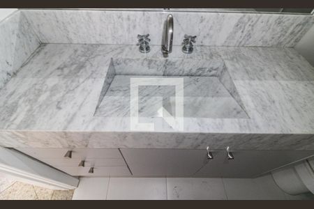 Apartamento à venda com 130m², 3 quartos e 2 vagasBanheiro Social