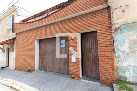 Casa para alugar com 200m², 3 quartos e 8 vagasFachada