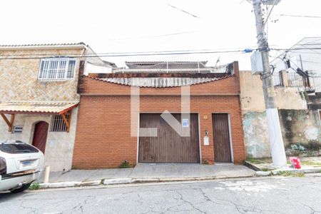 Casa para alugar com 200m², 3 quartos e 8 vagasFachada