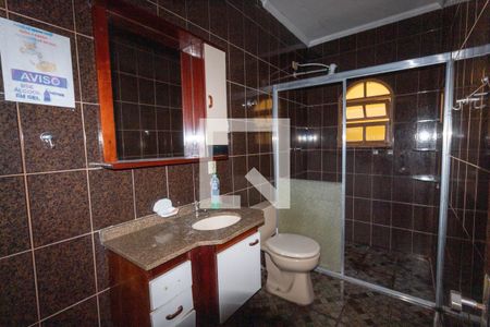 Casa para alugar com 200m², 3 quartos e 8 vagasBanheiro 2