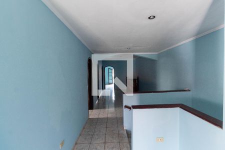 Corredor de casa para alugar com 3 quartos, 200m² em Jardim Penha, São Paulo