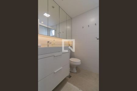 Apartamento à venda com 129m², 4 quartos e 2 vagasBanheiro Quarto 3