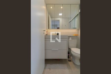 Apartamento à venda com 129m², 4 quartos e 2 vagasBanheiro do Quarto 2