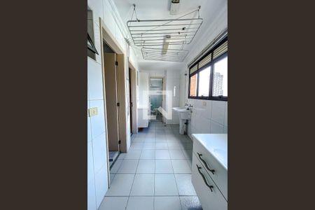 Apartamento para alugar com 218m², 6 quartos e 4 vagasÁrea de Serviço