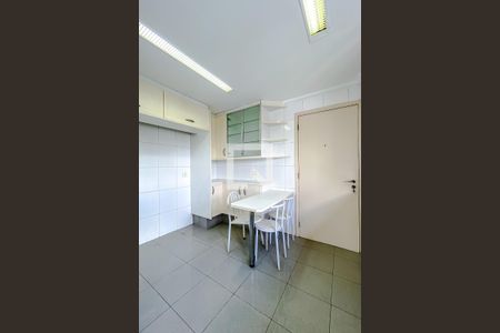 Apartamento para alugar com 218m², 6 quartos e 4 vagasCozinha