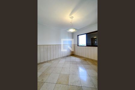 Apartamento para alugar com 218m², 6 quartos e 4 vagasCopa