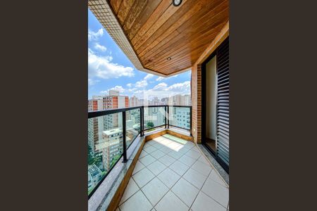 Apartamento para alugar com 218m², 6 quartos e 4 vagasVaranda da Suíte 2