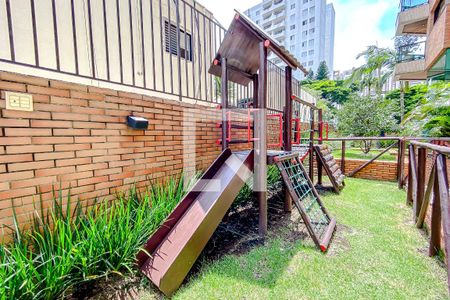 Apartamento para alugar com 218m², 6 quartos e 4 vagasÁrea comum - Playground