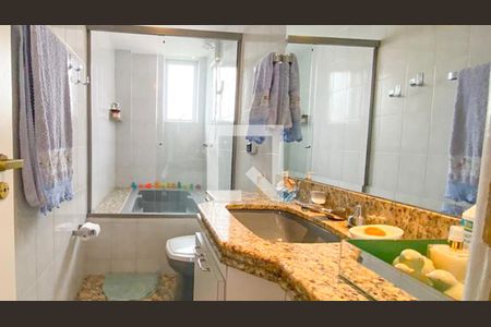 Apartamento à venda com 280m², 4 quartos e 2 vagasBanheiro