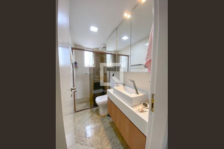 Apartamento à venda com 280m², 4 quartos e 2 vagasBanheiro