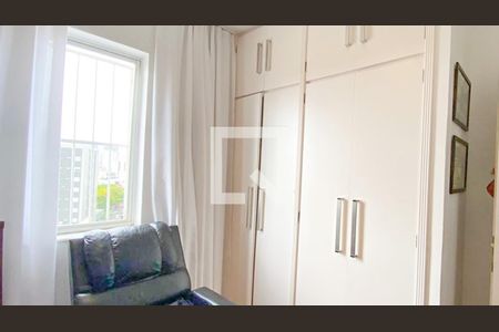 Apartamento à venda com 280m², 4 quartos e 2 vagasQuarto