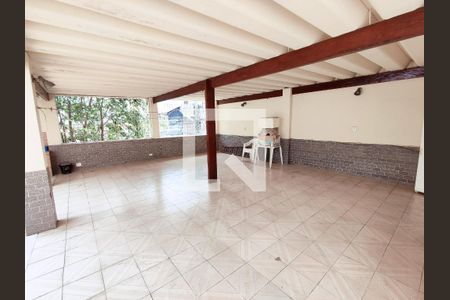 Casa à venda com 286m², 4 quartos e 2 vagas Casa à venda com 286m², 4 quartos e 2 vagasTerraço