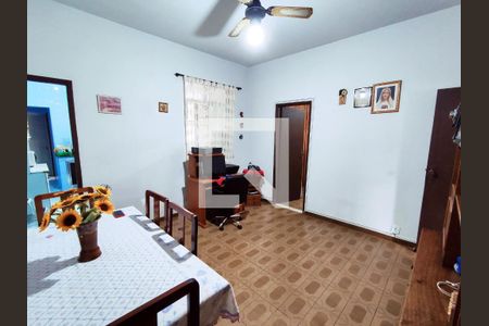 Casa à venda com 286m², 4 quartos e 2 vagas Casa à venda com 286m², 4 quartos e 2 vagasSala de Jantar