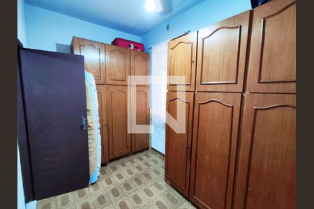 Casa à venda com 286m², 4 quartos e 2 vagas Casa à venda com 286m², 4 quartos e 2 vagasQuarto 2