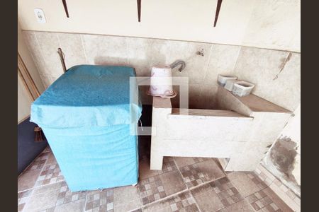 Casa à venda com 286m², 4 quartos e 2 vagas Casa à venda com 286m², 4 quartos e 2 vagasÁrea de Serviço