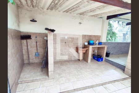 Casa à venda com 286m², 4 quartos e 2 vagas Casa à venda com 286m², 4 quartos e 2 vagasÁrea de Serviço 2