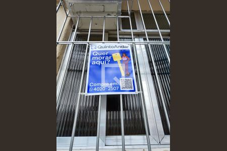 Casa à venda com 286m², 4 quartos e 2 vagas Casa à venda com 286m², 4 quartos e 2 vagasPlaquinha