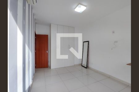 Apartamento para alugar com 112m², 3 quartos e 1 vaga Apartamento para alugar com 112m², 3 quartos e 1 vagaQuarto