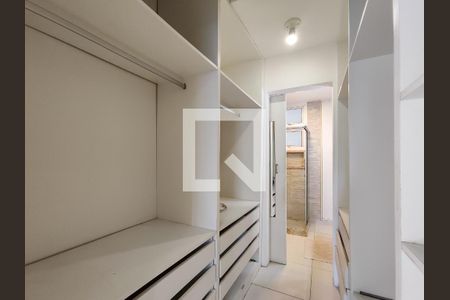 Apartamento para alugar com 112m², 3 quartos e 1 vaga Apartamento para alugar com 112m², 3 quartos e 1 vagaCloset da suíte
