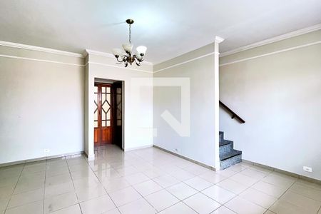 Sala de casa para alugar com 3 quartos, 206m² em Jardim Palmira, Guarulhos