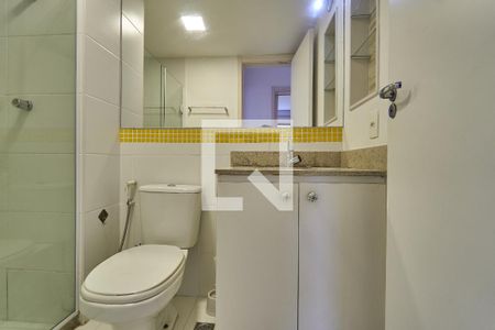 Apartamento à venda com 67m², 2 quartos e 1 vagaBanheiro Social