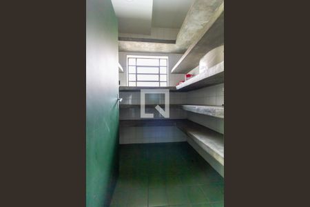 Casa à venda com 430m², 4 quartos e 4 vagasDespensa