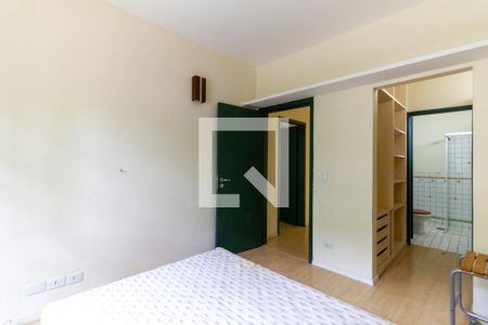 Casa à venda com 430m², 4 quartos e 4 vagasQuarto 4 Suíte