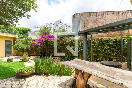 Casa à venda com 430m², 4 quartos e 4 vagasÁrea externa