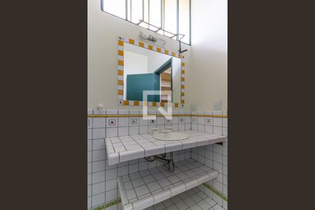 Casa à venda com 430m², 4 quartos e 4 vagasBanheiro da Suíte 4