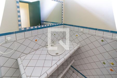 Casa à venda com 430m², 4 quartos e 4 vagasBanheiro Social