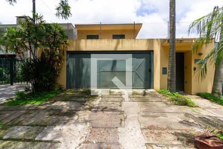 Casa à venda com 430m², 4 quartos e 4 vagasFachada