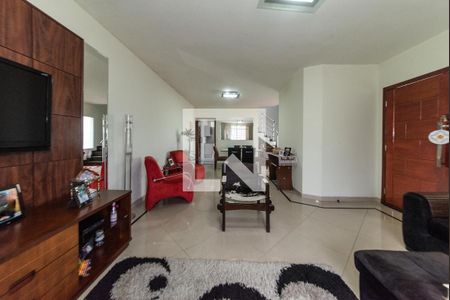 Sala de casa à venda com 4 quartos, 245m² em Vila Dom Pedro I, São Paulo