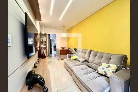 Sala  de casa à venda com 2 quartos, 73m² em Europa, Contagem
