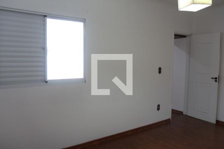 Casa à venda com 200m², 3 quartos e 2 vagasQuarto 2