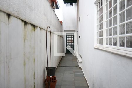 Casa à venda com 200m², 3 quartos e 2 vagasCorredor