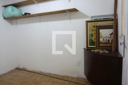 Casa à venda com 200m², 3 quartos e 2 vagasQuarto de Serviço