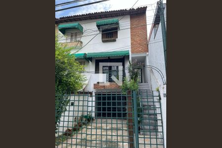 Casa à venda com 200m², 3 quartos e 2 vagasFachada