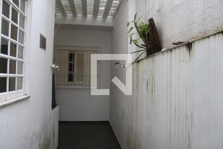 Casa à venda com 200m², 3 quartos e 2 vagasCorredor