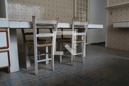 Casa à venda com 200m², 3 quartos e 2 vagasCozinha