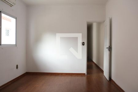 Quarto 1 de casa para alugar com 3 quartos, 200m² em Jardim Avelino, São Paulo