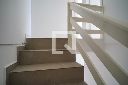 Escada de casa para alugar com 2 quartos, 80m² em São João do Rio Vermelho, Florianópolis