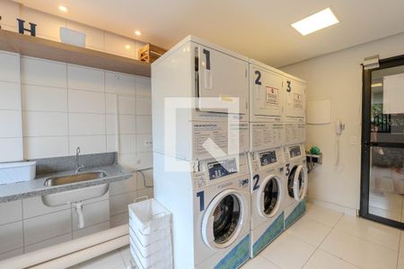 Studio à venda com 28m², 1 quarto e sem vaga Studio à venda com 28m², 1 quarto e sem vagaLavanderia