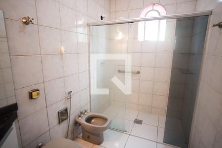 Banheiro de casa para alugar com 4 quartos, 240m² em São Pedro Venda Nova, Belo Horizonte