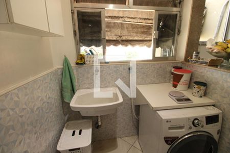 Apartamento à venda com 70m², 2 quartos e 1 vagaÁrea de Serviço