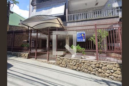 Apartamento à venda com 70m², 2 quartos e 1 vagaFachada