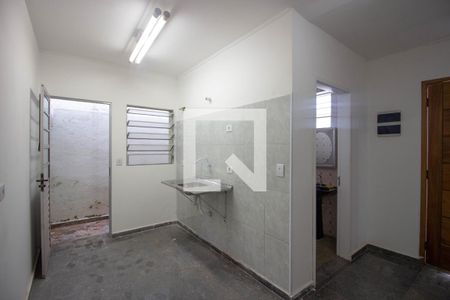 Cozinha de casa para alugar com 1 quarto, 30m² em Itaquera, São Paulo