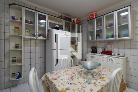 Casa para alugar com 160m², 2 quartos e 1 vagaCozinha