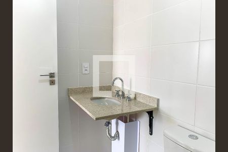 Apartamento para alugar com 65m², 2 quartos e 1 vaga Apartamento para alugar com 65m², 2 quartos e 1 vagaBanheiro da Suíte