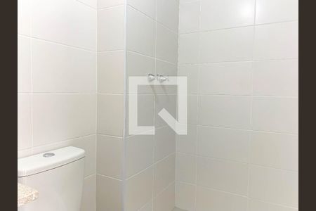 Apartamento para alugar com 65m², 2 quartos e 1 vaga Apartamento para alugar com 65m², 2 quartos e 1 vagaBanheiro da Suíte